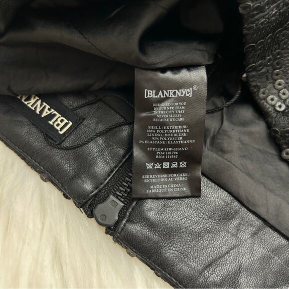 BLANK NYC Sequin Mini Skirt Womens Size 30 Black Vegan Faux Leather Embroidered - Picture 7 of 8